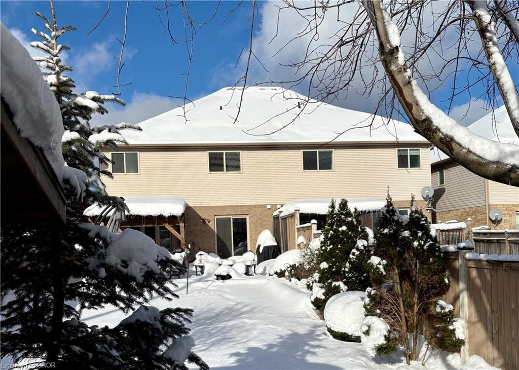 33 Huck Crescent, Kitchener, ON - Outdoor