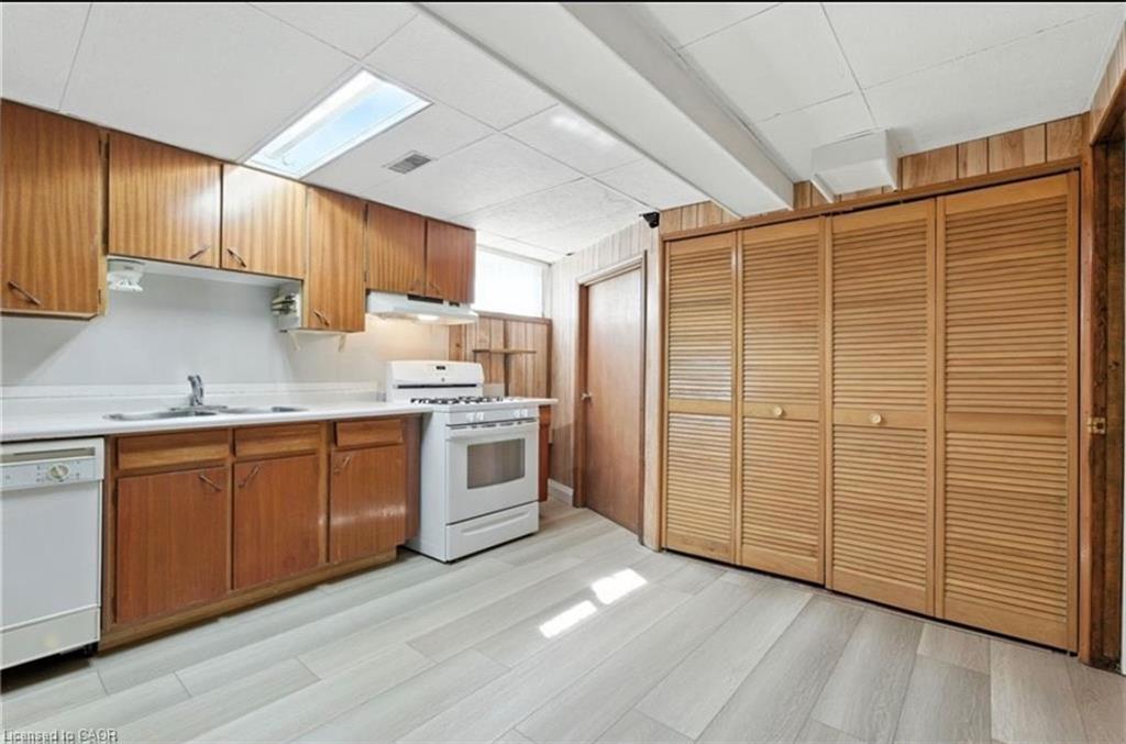 Bsmt-10 Rose Crescent, Stoney Creek, ON - Indoor Photo Showing Kitchen With Double Sink