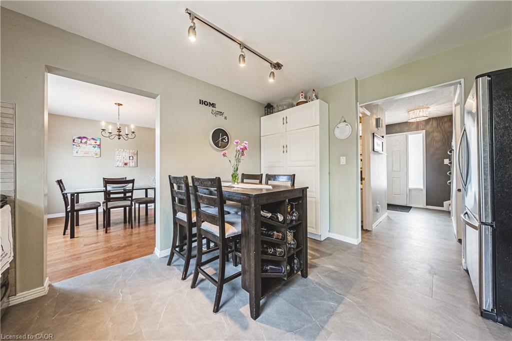 5 Bing Crescent, Stoney Creek, ON - Indoor Photo Showing Dining Room
