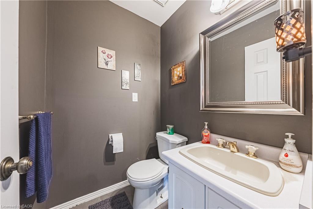 5 Bing Crescent, Stoney Creek, ON - Indoor Photo Showing Bathroom