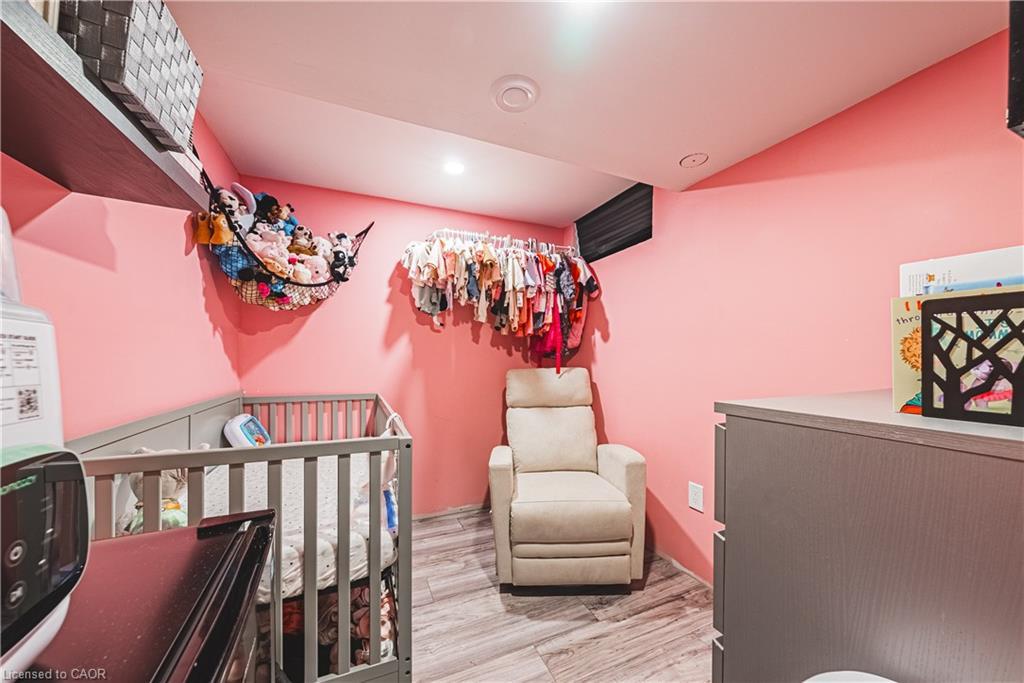 5 Bing Crescent, Stoney Creek, ON - Indoor