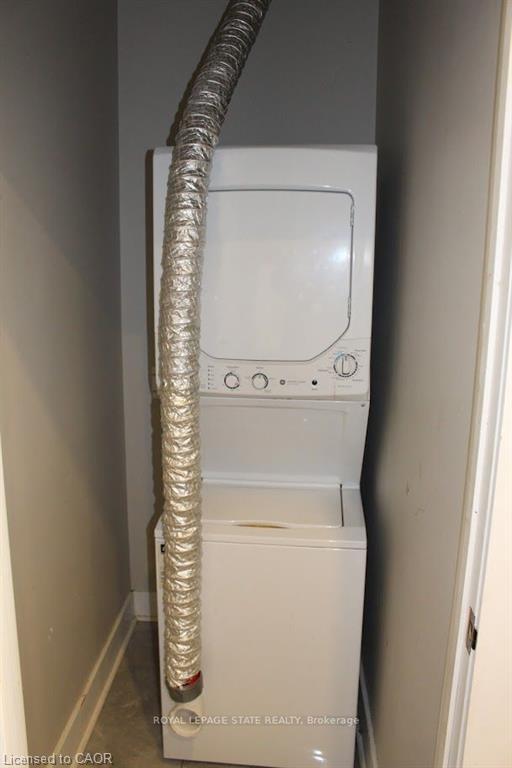 1-500 Main Street, Hamilton, ON - Indoor Photo Showing Laundry Room