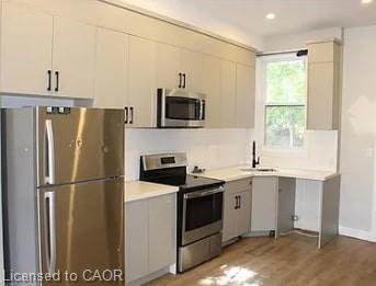1-500 Main Street, Hamilton, ON - Indoor Photo Showing Kitchen