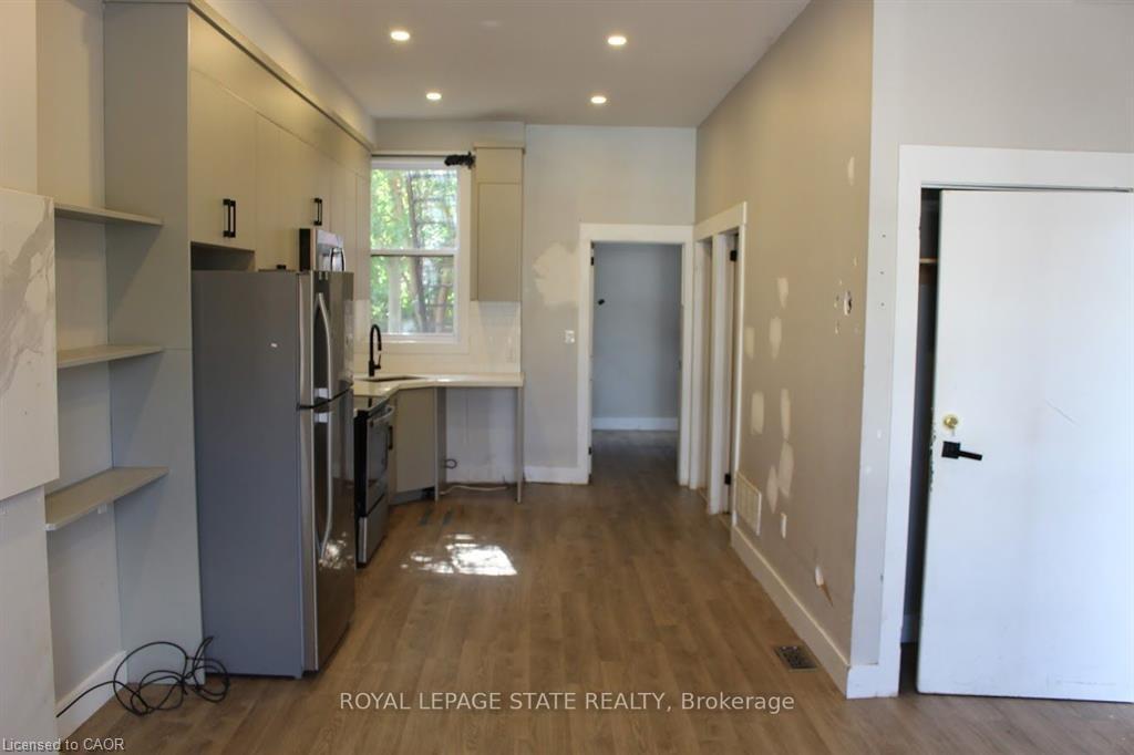 1-500 Main Street, Hamilton, ON - Indoor