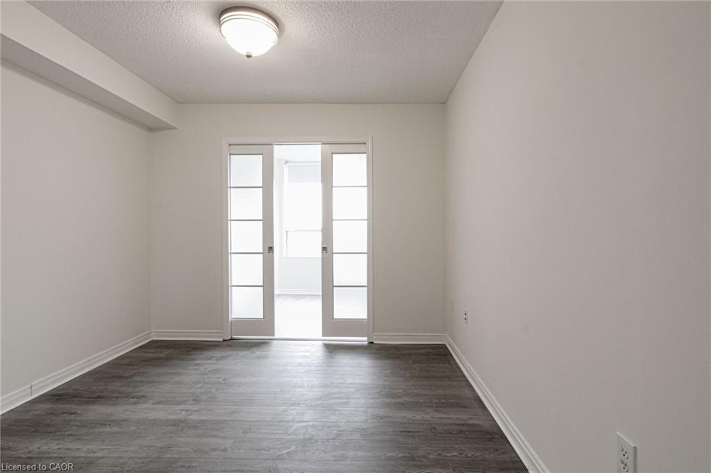 1914-1270 Maple Crossing Boulevard, Burlington, ON - Indoor Photo Showing Other Room