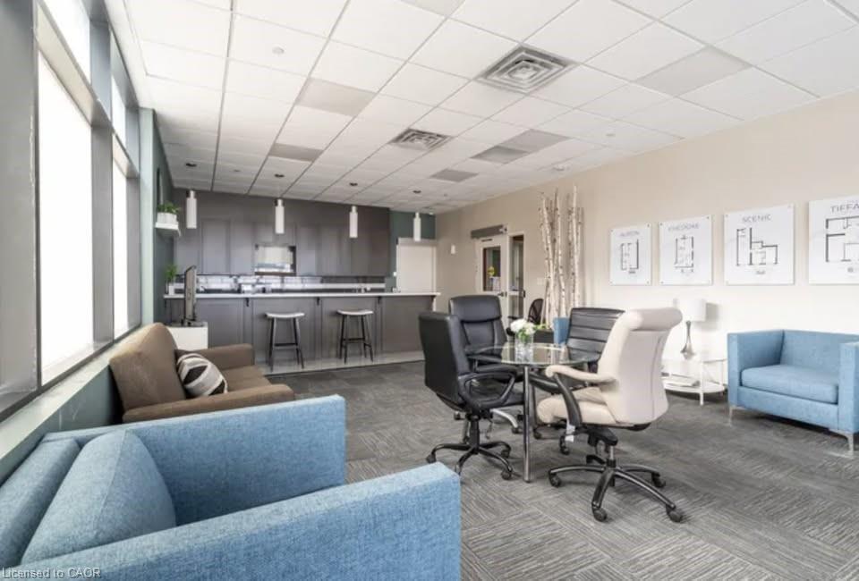 1002-220 Cannon Street E, Hamilton, ON - Indoor