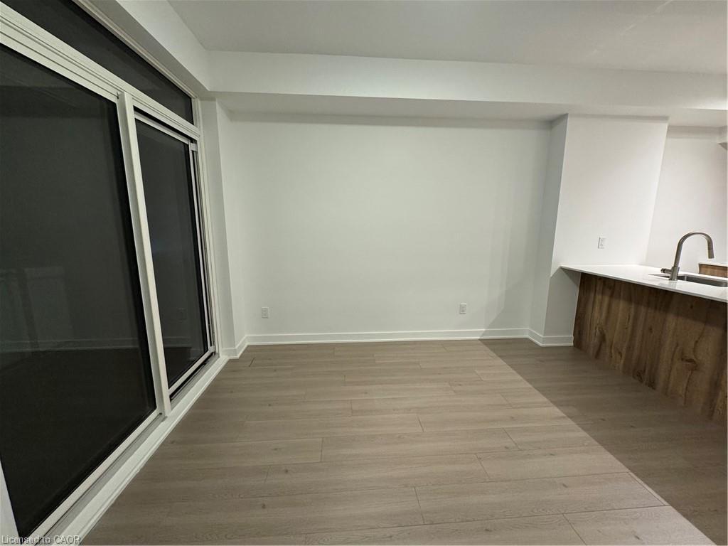 907-25 Wellington Street S, Kitchener, ON - Indoor Photo Showing Other Room