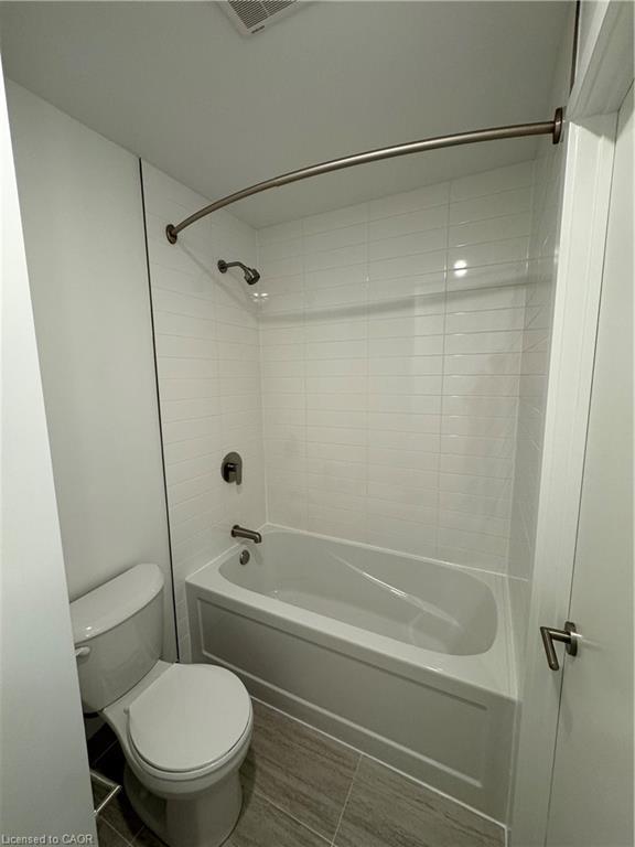907-25 Wellington Street S, Kitchener, ON - Indoor Photo Showing Bathroom
