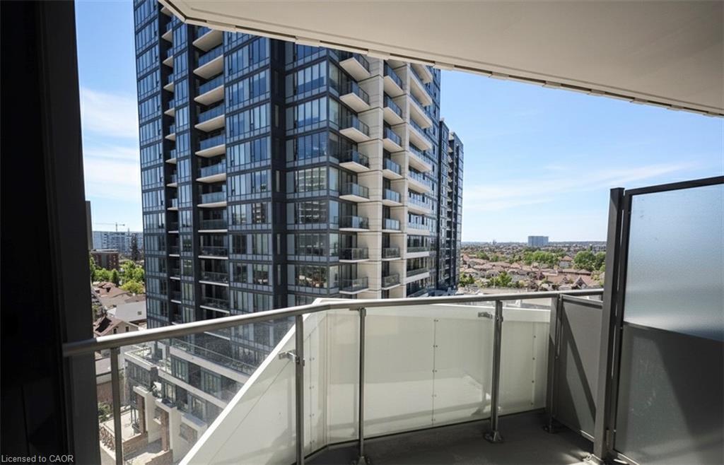 907-25 Wellington Street S, Kitchener, ON - Outdoor With Balcony