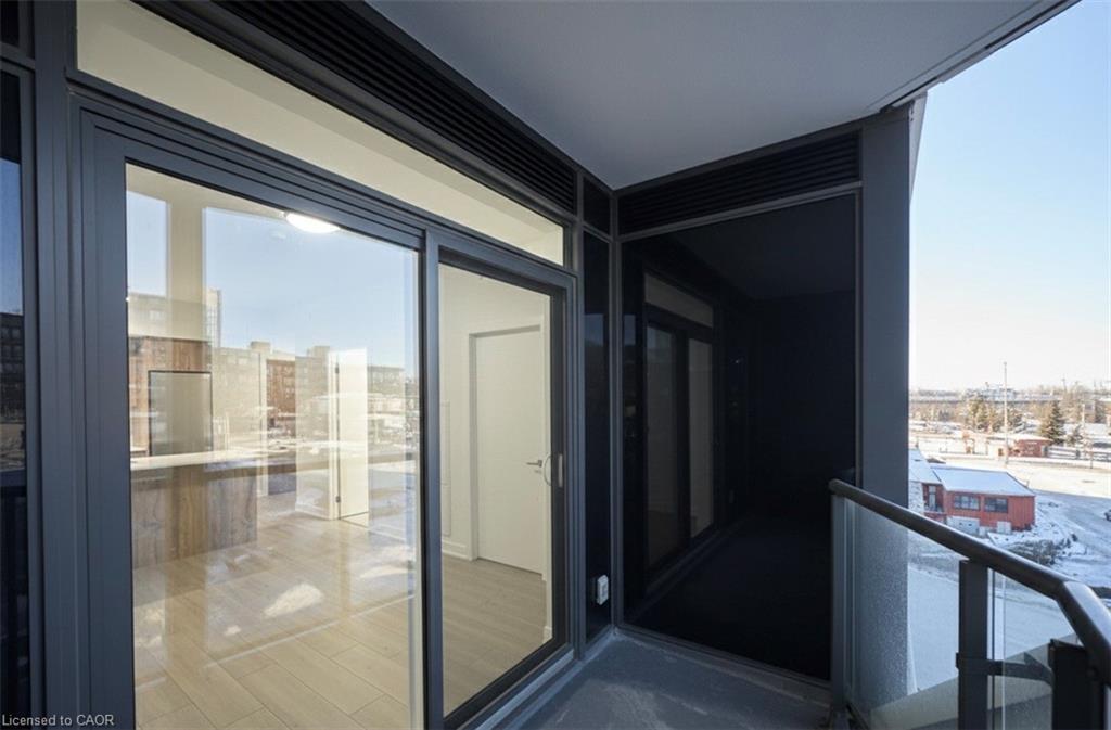 907-25 Wellington Street S, Kitchener, ON - Outdoor With Balcony With Exterior