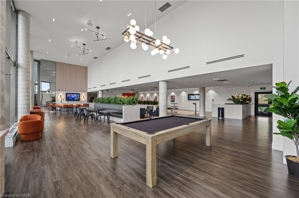 907-25 Wellington Street S, Kitchener, ON - Indoor Photo Showing Other Room