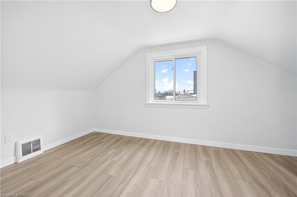 1-37 Kennedy Avenue, Hamilton, ON - Indoor Photo Showing Other Room