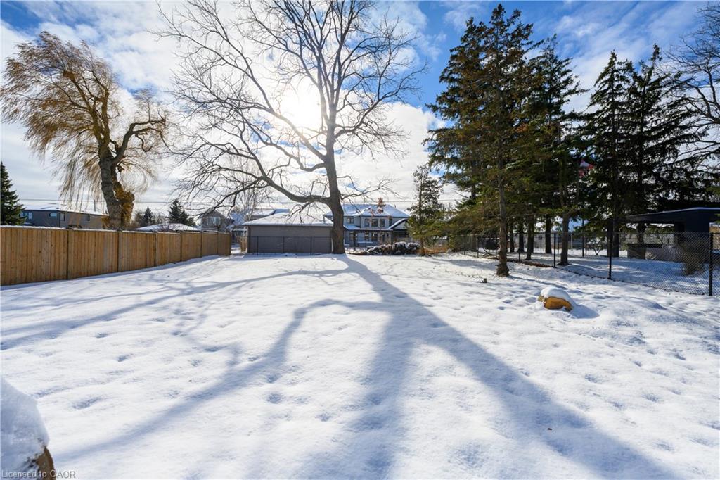 1-37 Kennedy Avenue, Hamilton, ON - Outdoor