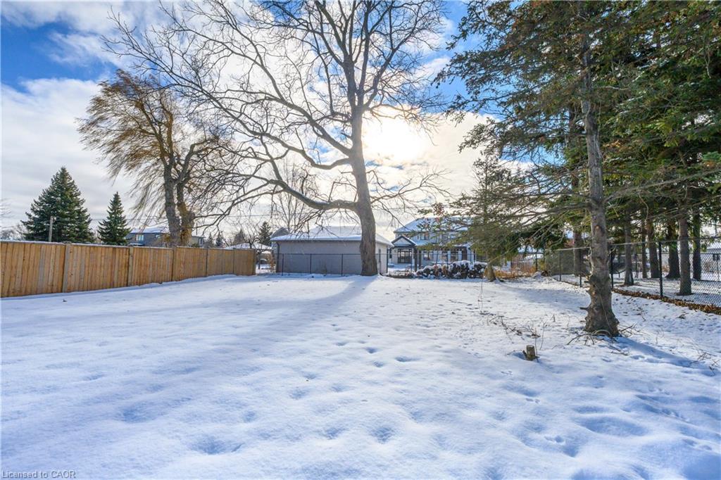 1-37 Kennedy Avenue, Hamilton, ON - Outdoor