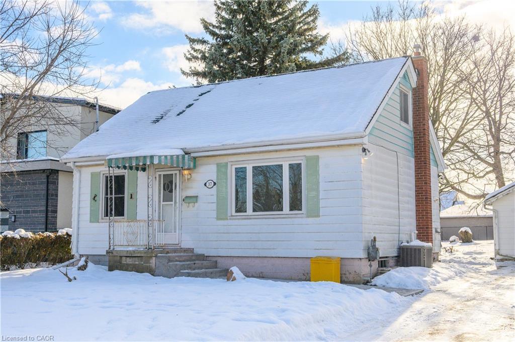 1-37 Kennedy Avenue, Hamilton, ON - Outdoor With Facade