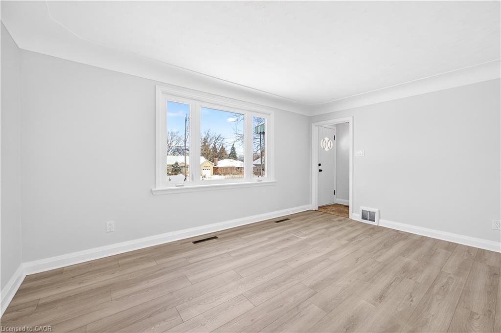 1-37 Kennedy Avenue, Hamilton, ON - Indoor