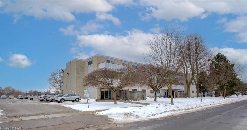 312-80 Breckenridge Drive, Kitchener, ON - Outdoor