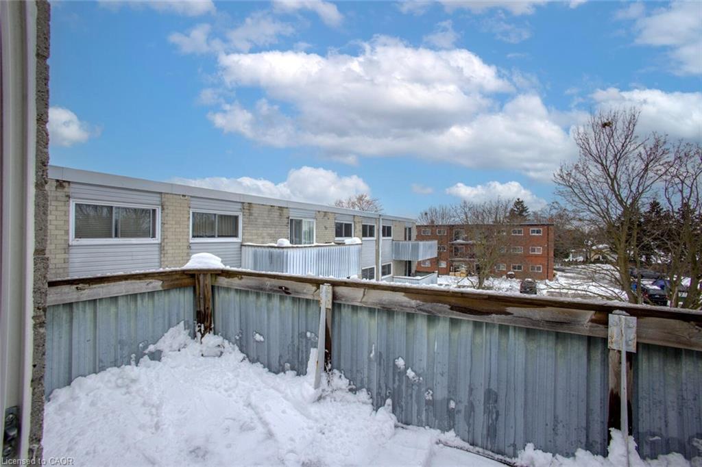 312-80 Breckenridge Drive, Kitchener, ON - Outdoor