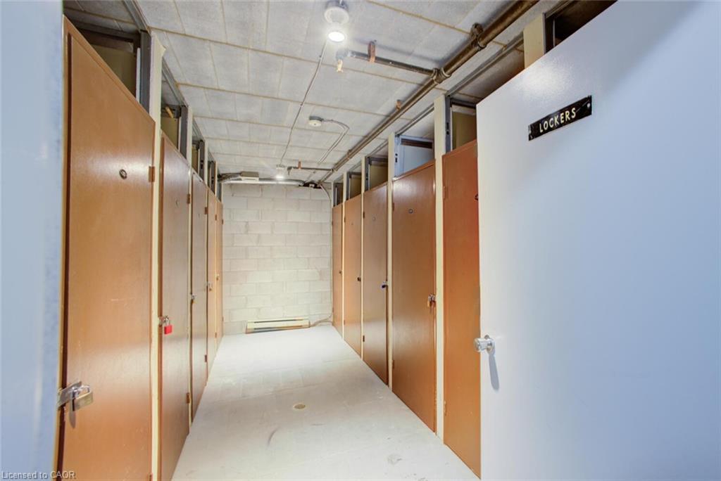 312-80 Breckenridge Drive, Kitchener, ON - Indoor