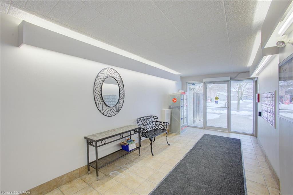 312-80 Breckenridge Drive, Kitchener, ON - Indoor Photo Showing Other Room