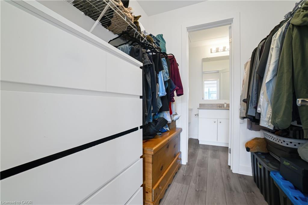 407-255 Northfield Drive E, Waterloo, ON - Indoor With Storage