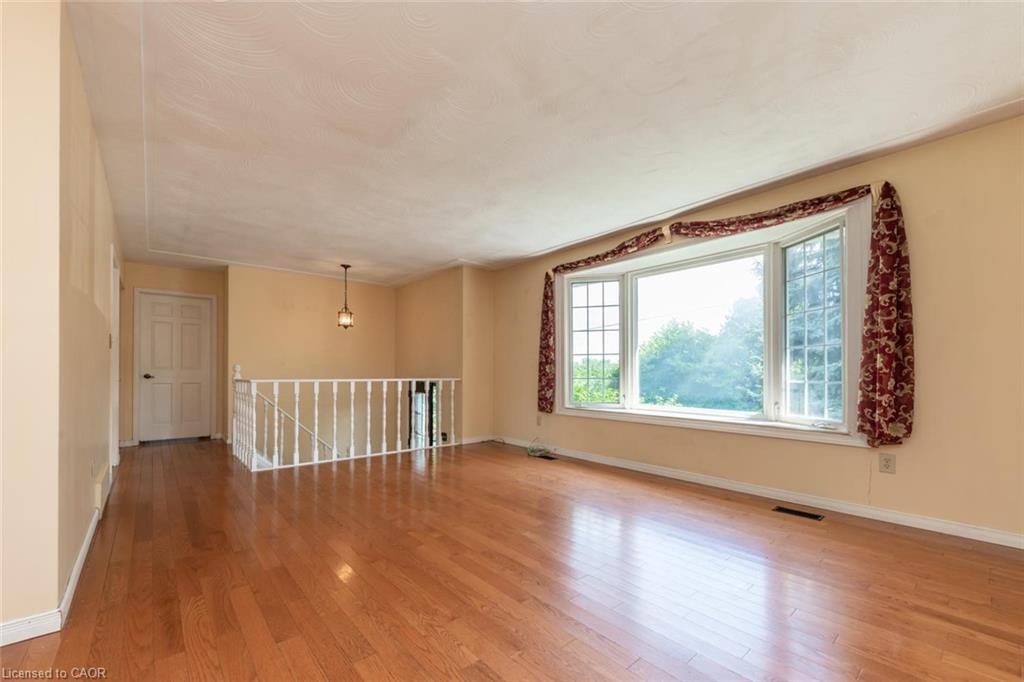 44 Valleyview Drive, Ancaster, ON - Indoor Photo Showing Other Room