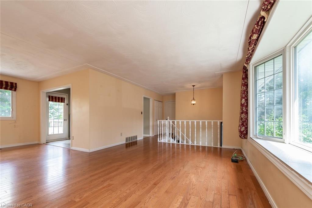 44 Valleyview Drive, Ancaster, ON - Indoor Photo Showing Other Room