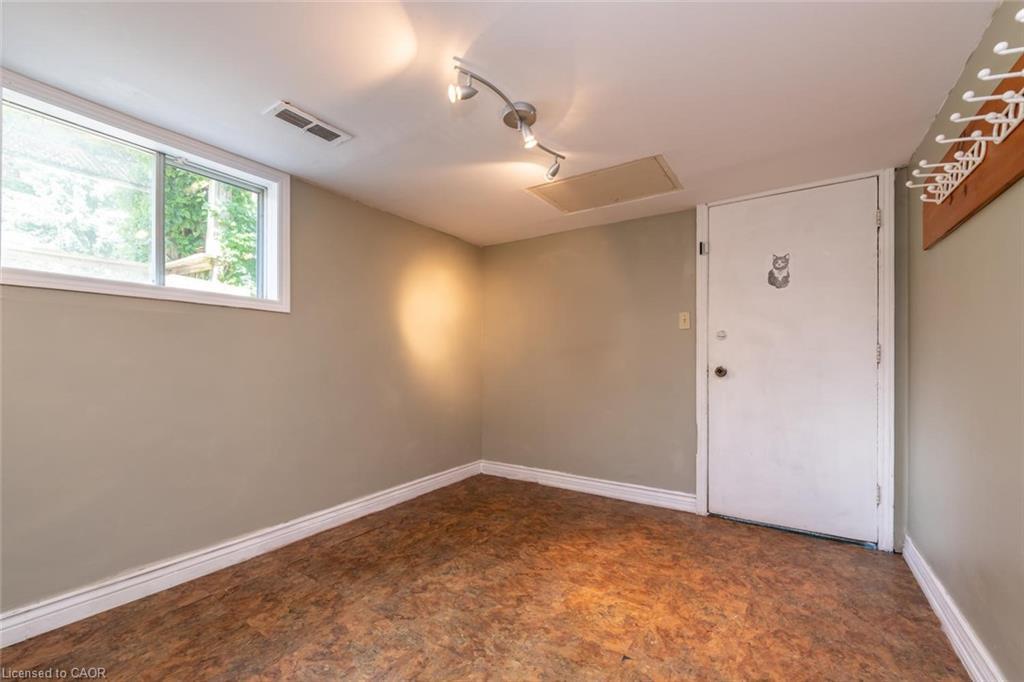 44 Valleyview Drive, Ancaster, ON - Indoor Photo Showing Other Room