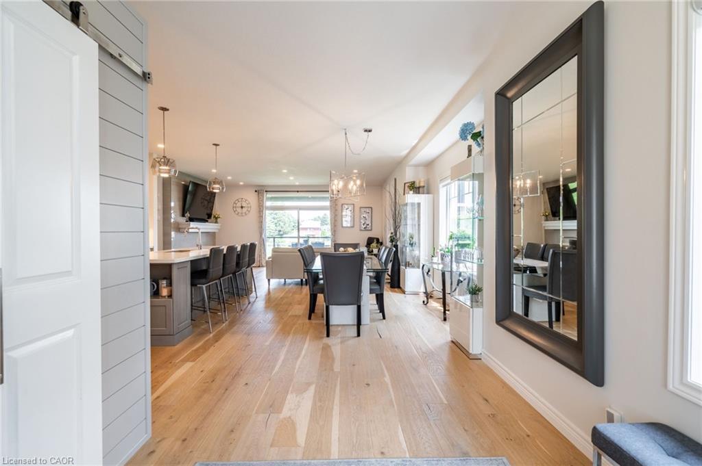 16 Whiting Drive, Paris, ON - Indoor Photo Showing Other Room