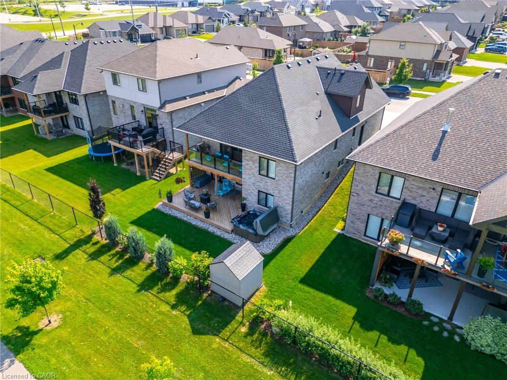 16 Whiting Drive, Paris, ON - Outdoor