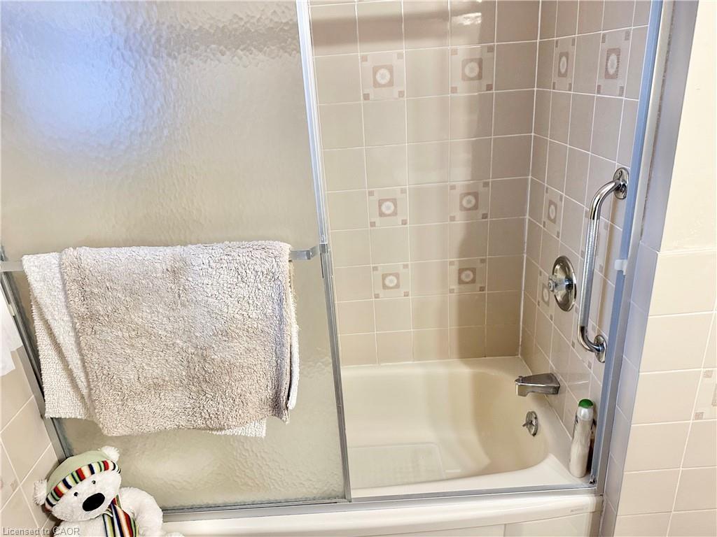 248 Howard Street, Waterford, ON - Indoor Photo Showing Bathroom