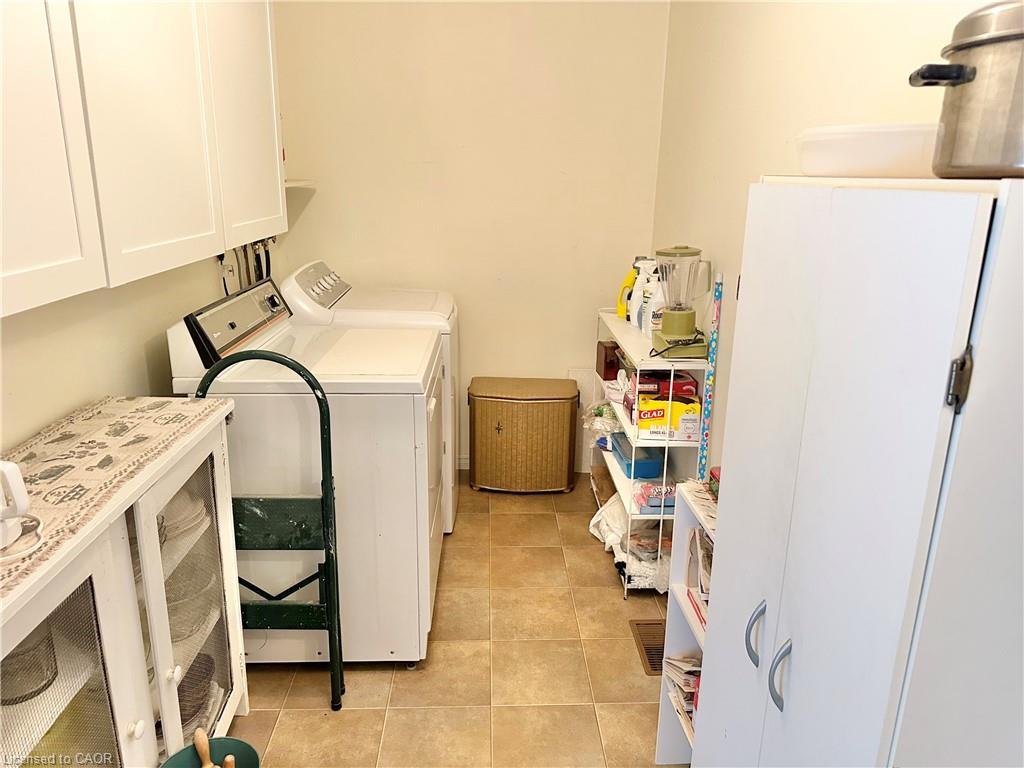 248 Howard Street, Waterford, ON - Indoor Photo Showing Laundry Room