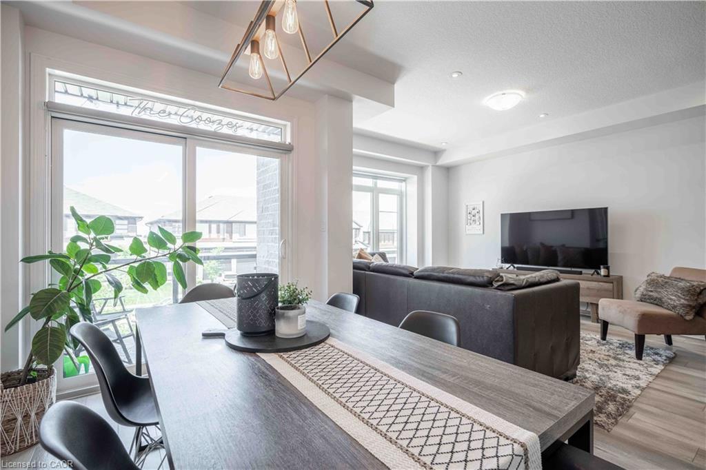 4882 Connor Drive, Beamsville, ON - Indoor