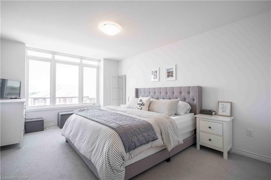 4882 Connor Drive, Beamsville, ON - Indoor Photo Showing Bedroom