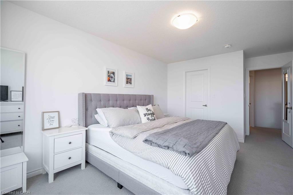 4882 Connor Drive, Beamsville, ON - Indoor Photo Showing Bedroom