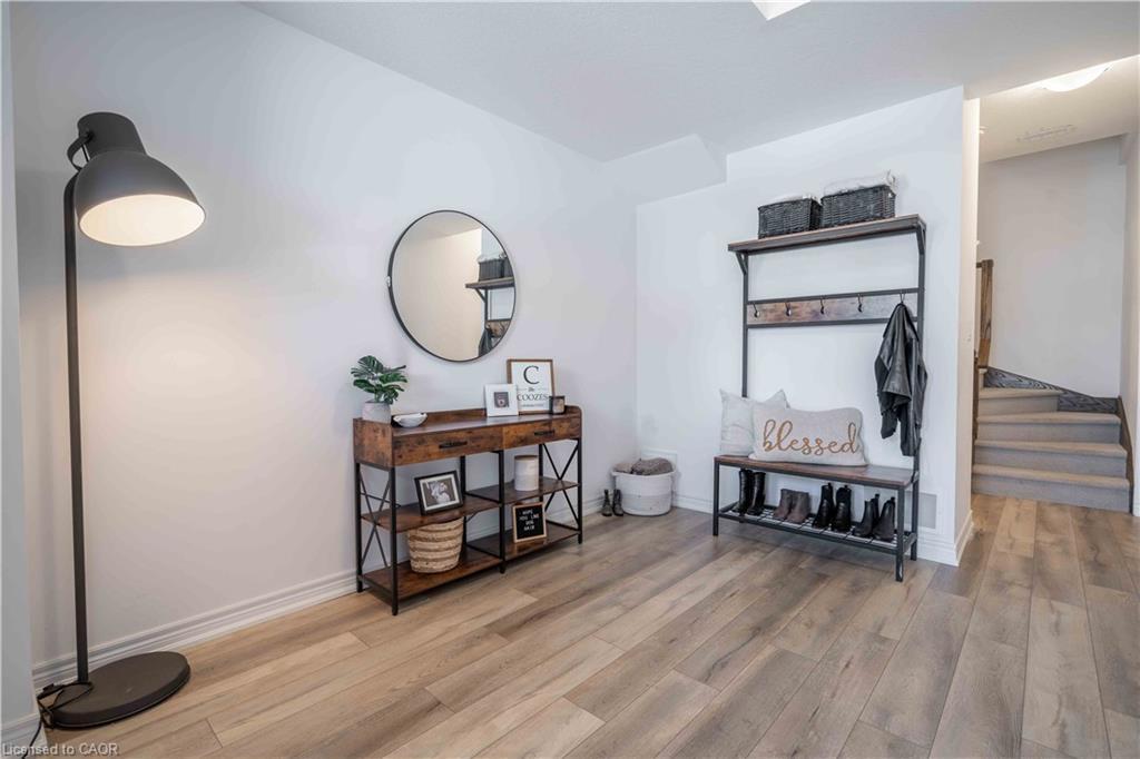 4882 Connor Drive, Beamsville, ON - Indoor Photo Showing Other Room