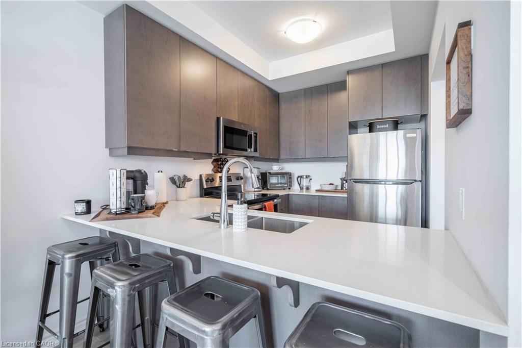 4882 Connor Drive, Beamsville, ON - Indoor Photo Showing Kitchen With Stainless Steel Kitchen