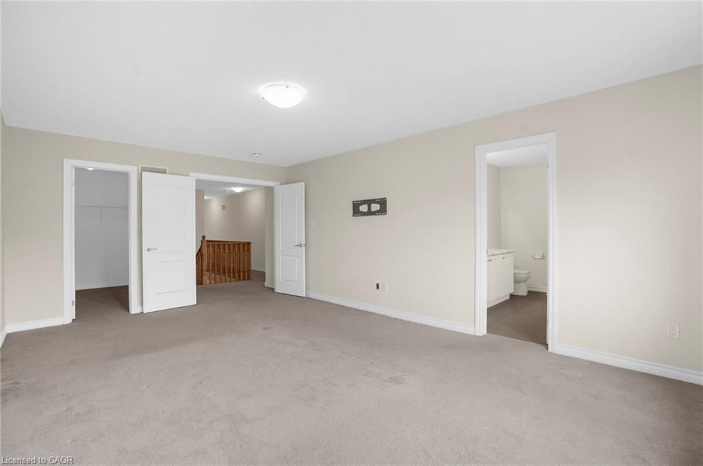 251 Palace Street, Thorold, ON - Indoor Photo Showing Other Room