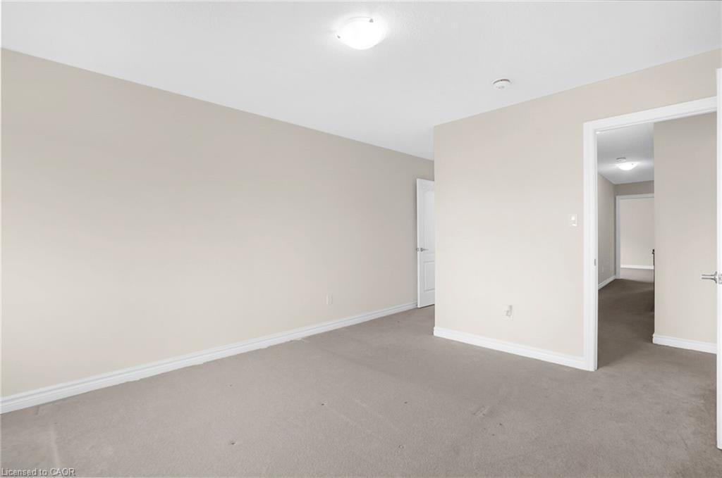 251 Palace Street, Thorold, ON - Indoor Photo Showing Other Room