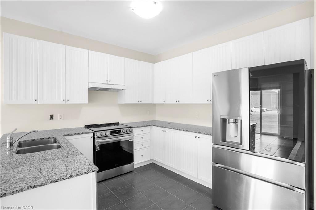 251 Palace Street, Thorold, ON - Indoor Photo Showing Kitchen With Double Sink