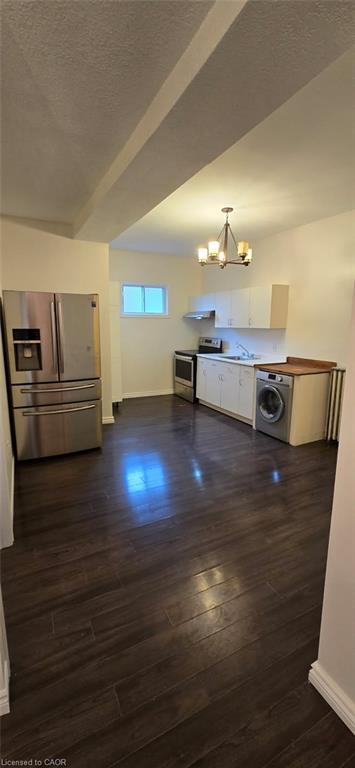 183 Ottawa Street S, Kitchener, ON - Indoor Photo Showing Other Room