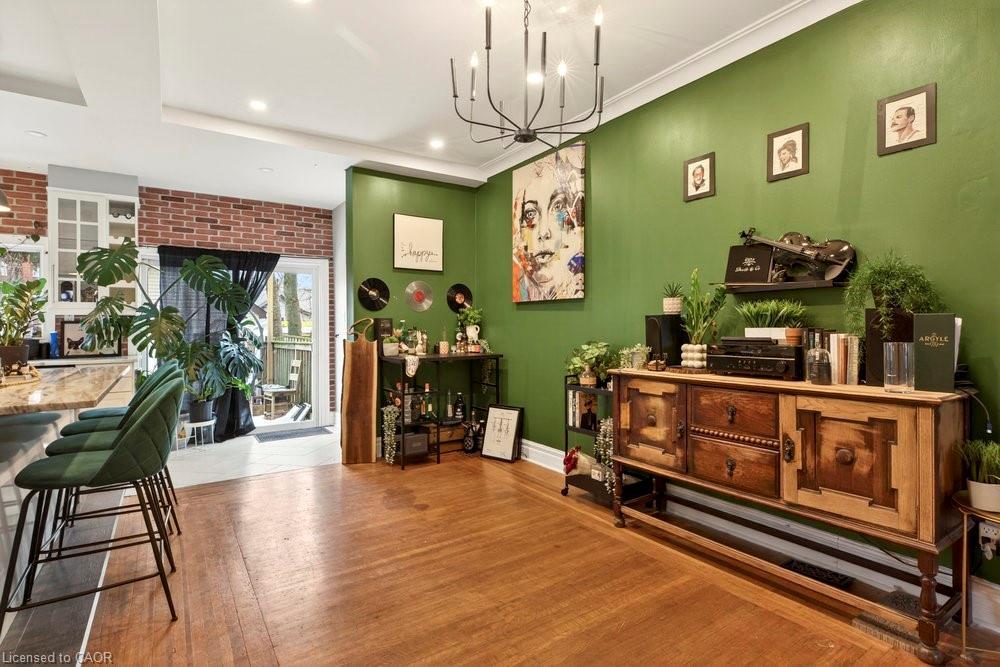 224 Balmoral Avenue N, Hamilton, ON - Indoor