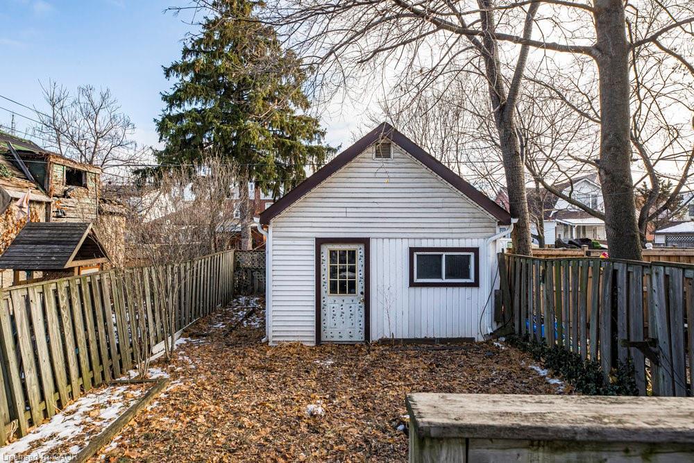 224 Balmoral Avenue N, Hamilton, ON - Outdoor