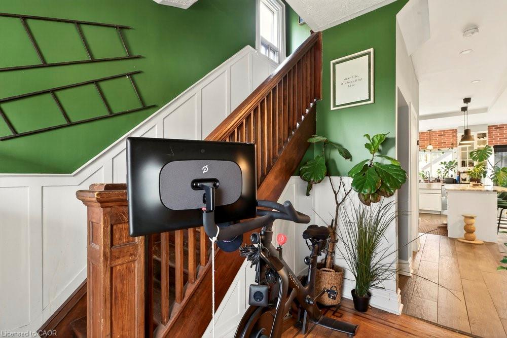 224 Balmoral Avenue N, Hamilton, ON - Indoor Photo Showing Other Room