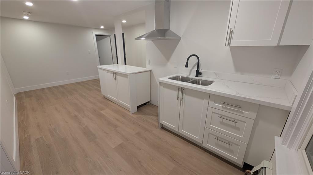 10-803 King Street, Port Colborne, ON - Indoor