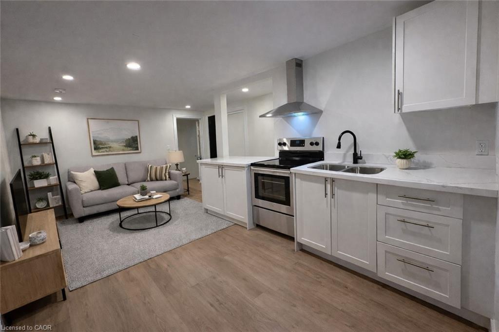 10-803 King Street, Port Colborne, ON - Indoor