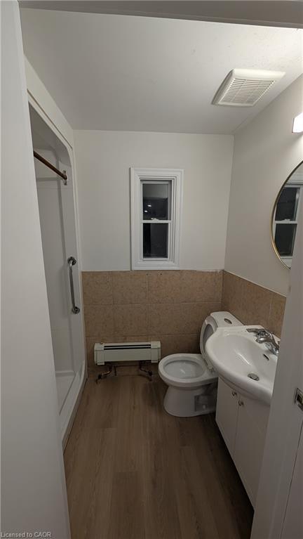 10-803 King Street, Port Colborne, ON - Indoor Photo Showing Bathroom