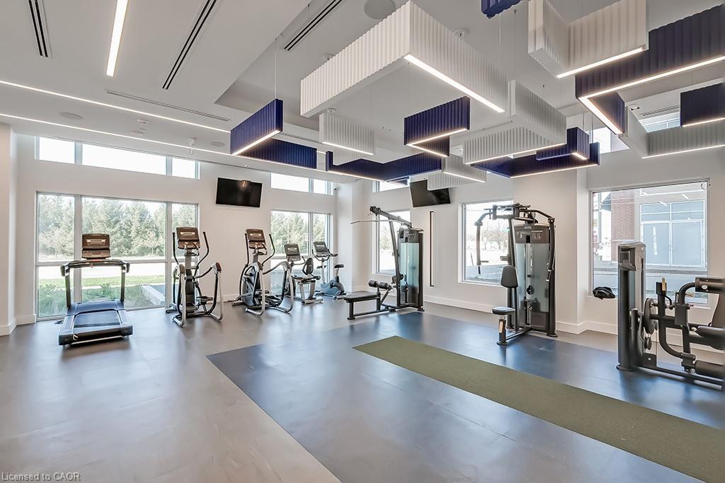 415-509 Dundas Street W, Oakville, ON - Indoor Photo Showing Gym Room