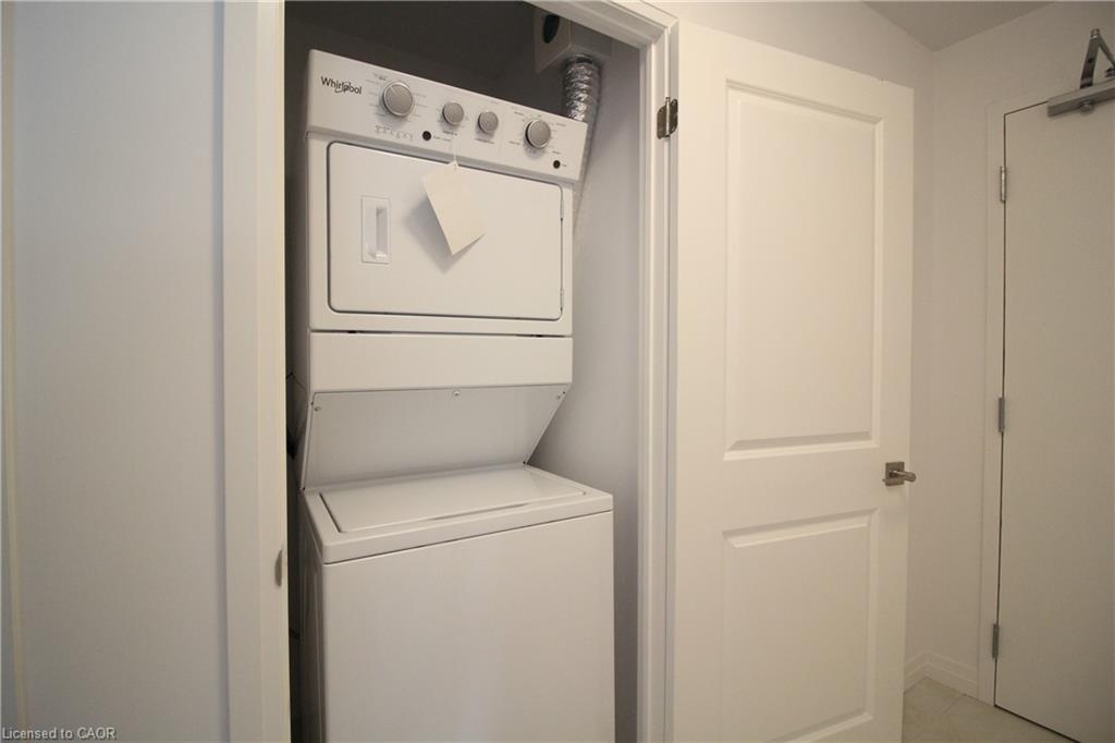 213-5 Hamilton Street N, Waterdown, ON - Indoor Photo Showing Laundry Room