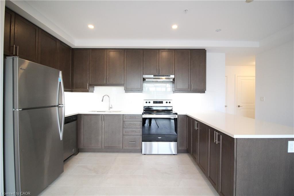 213-5 Hamilton Street N, Waterdown, ON - Indoor Photo Showing Kitchen With Stainless Steel Kitchen